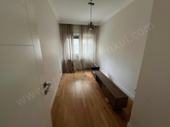 Göztepe Mah. Kadıköy Satılık Daire |  2+1 Oda | 95M2 17.600.000Tl  Krediye Uygun  | 3. Kat | Doğalgaz(Kombi) | 1 Banyo Resim-5