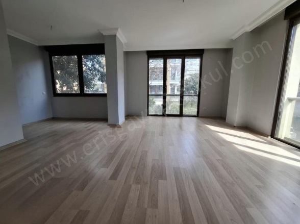 Göztepe Mah. Kadıköy Satılık Daire |  3+1 Oda | 100M2 22.500.000Tl  Krediye Uygun  | 1. Kat | Doğalgaz(Kombi) | 1 Banyo Resim-1