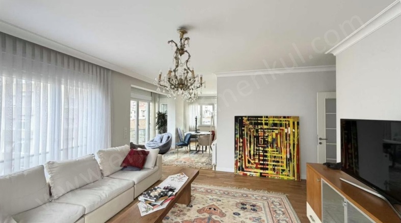 Göztepe Mah. Kadıköy Satılık Daire |  4+1 Oda | 175M2 24.950.000Tl  Krediye Uygun  | 4. Kat | Doğalgaz(Kombi) | 1 Banyo Resim-2