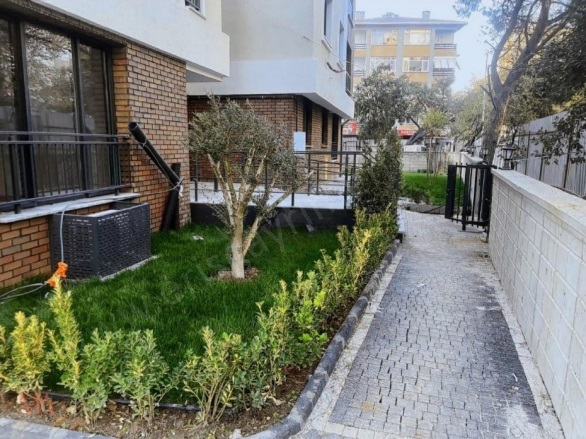 Kozyatağı Mah. Kadıköy Satılık Daire |  2+1 Oda | 75M2 12.650.000Tl  Krediye Uygun  | 8. Kat | Yerden Isıtma | 1 Banyo Resim-2