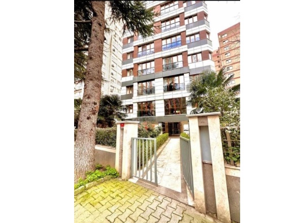 Kozyatağı Mah. Kadıköy Satılık Daire |  3+1 Oda | 120M2 16.650.000Tl  Krediye Uygun  | 1. Kat | Doğalgaz(Kombi) | 2 Banyo Resim-3