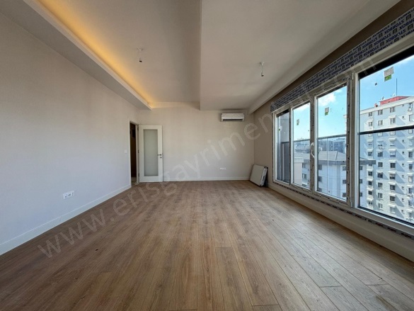 Feneryolu Mah. Kadıköy Satılık Daire |  3+1 Oda | 135M2 21.750.000Tl  Krediye Uygun  Eşyalı  | 11. Kat | Merkezi Isınma(Pay Ölçer) | 2 Banyo | 3 Yatak Odası Resim-4