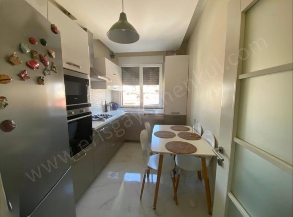 Erenköy Mah. Kadıköy Satılık Daire |  3+1 Oda | 135M2 23.500.000Tl  Krediye Uygun  | 8. Kat | Doğalgaz(Kombi) | 2 Banyo Resim-4