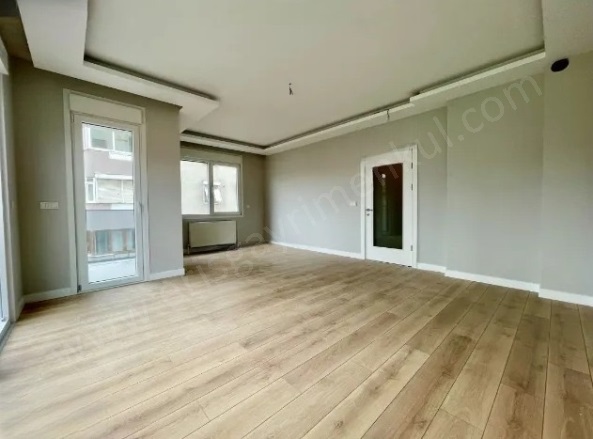 Sahrayıcedit Mah. Kadıköy Satılık Daire |  3+1 Oda | 130M2 21.250.000Tl  Krediye Uygun  | 8. Kat | Doğalgaz(Kombi) | 2 Banyo Resim-3
