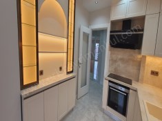 ETHEMEFENDİ CADDESİNDE HAVUZLU NET 120M2 OLAN 3+1