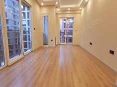 724 GÜVENLİKLİ SİTEDE SPOR SALONLU HAVUZLU 2+1 NET 85M2