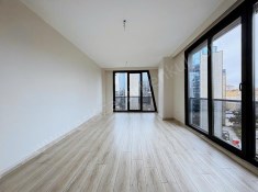 iİSTANBUL KADIKÖY KOZYATAĞINDA PRESTİJLİ BİNADA BOŞ SIFIR 75M2 SATILIK FERAH 2+1..