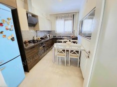 İSTANBUL KADIKÖY  yeni binada Ayşekadın m. caddesinde 130m2 3+1