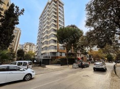 İSTANBUL KADIKÖY Suadiye Kaptan Arif Sokak Genç Binada Satılık 3+1 Boş Daire