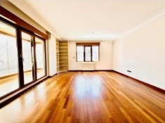 GÖZTEPE MERDİVENKÖYDE EBEVEYN BANYOLU TERASLI 3+1 SATILIK DAİRE