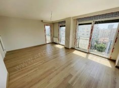 Kadıköy Minibüs Caddesi İskanlı Binada Balkonlu 3+1  Satılık Daire