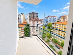 KADIKÖY ŞENESENEVLEREDE SATILIK YENİ BİNADA BOŞ  BALKONLU 3+1 DAİRE