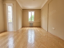 Kadıköy 19 Mayıs Mah. Kiralık Daire 3+1 130 M2 | 3. Kat | Merkezi Isınma | 1 Banyo | 3 Yatak Odası