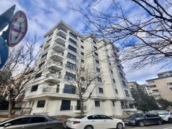 Kadıköy Bostancı Mah. Satılık Daire 3+1 130 M2 | 3. Kat | Doğalgaz(Kombi) | 1 Banyo