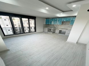 AYŞEKADIN METRO İST.NA YAKIN OTURUMA HAZIR KOMBİLİ 2+1 BOŞ DAİRE KADIKÖY İSTANBUL