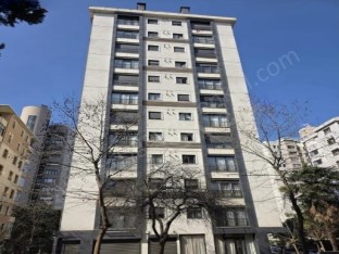 İSTANBUL KADIKÖY SAHRAYI CEDİT MAH.DE GENÇ BİNADA SATILIK 2+1 MANZARALI