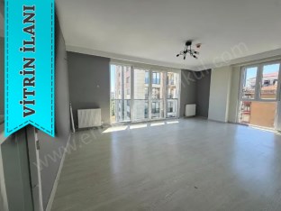 SAHRAYICEDİTTE 724 GÜVENLİK HAVUZ SİTEDE EBEVEYNLİ BALKONLU 2+1 DAİRE