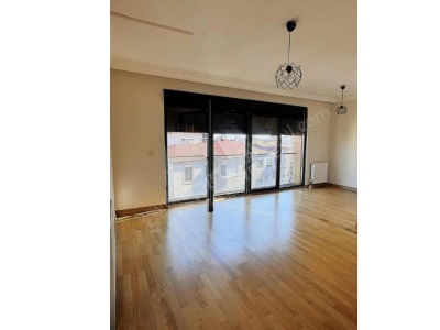 Boş Kozzy Avmye 3 Dk Yeşillikler İçinde Otoparklı Güvenlikli 2+1 Satılık Daire Kadıköy Kozyatağı Mah