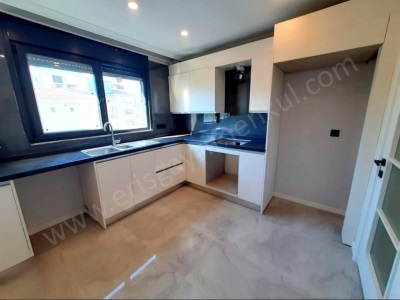 İstanbul Kadıköy Göztepe Minibüs Cd Sıfır Balkon Ebeveyn Banyolu 130M2 3+1 Satılık Daire 19 Mayıs Mah