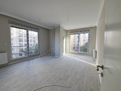 Sahrayıcedit Minibüs Cad Yakını Sıfır Binada Açık Balkonlu 3+1 Kadıköy İstanbul Satılık Daire Mah