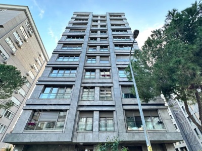 İstanbul Kadıköy Suadiye De Nezih Konumda Yeni Binada Ebeveynli 3+1 Satılık Daire Mah