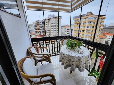 İstanbul Kadıköy Şenesenevlerde 4 Yıllık Binada 3+1Özel Dekorlu Kombili Satılık Daire Kozyatağı Mah