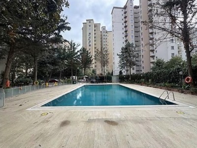 İstanbul Kadıköy Kozyatağında Güvenlik Çocuk Oyun Parkı Havuz Geniş 4+1 Satılık Daire Kozyatağı Mah
