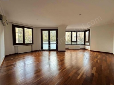 Erenköyde 22 Yıllık Açık Kapalı Otoparklı Binada Kombili 3+1 105 M2 Net Kadıköy İstanbul Satılık Daire Erenköy Mah