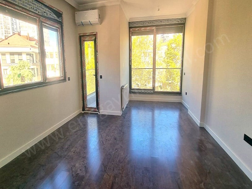 BOŞ.. BAĞDAT CADDEDE MUAYENEHANE AVUKAT BÜROSU VS. UYGUN FIRSAT DAİRE