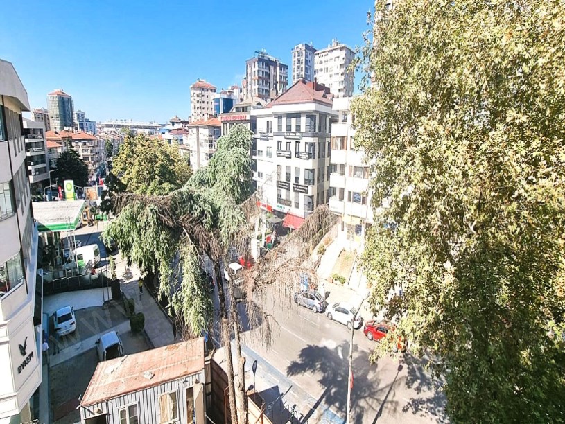 BOŞ.. BAĞDAT CADDEDE MUAYENEHANE AVUKAT BÜROSU VS. UYGUN FIRSAT DAİRE