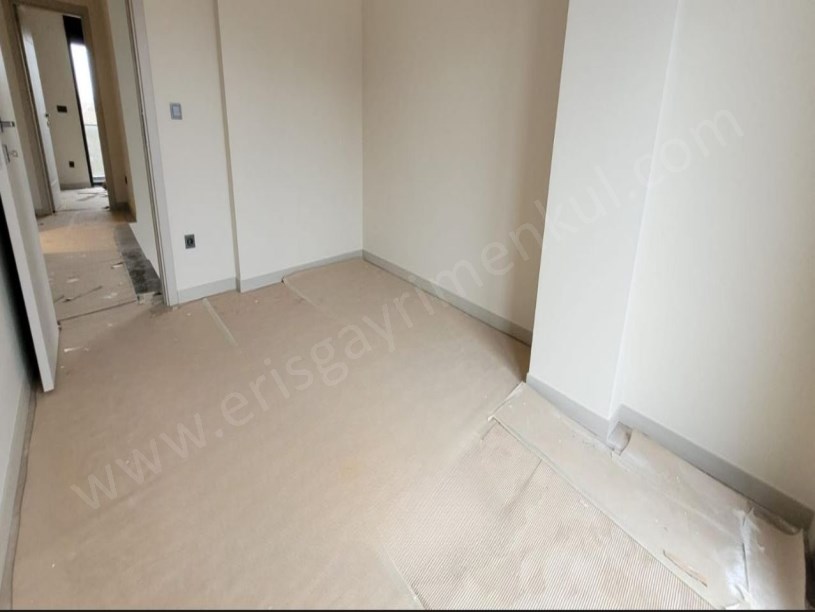 SAHİL TARAFI AHMETLİ ÜSKÜDAR CD YAKIN MÜSTAKİL 4+1 HAVUZLU VİLLA