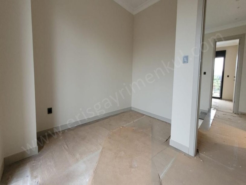 SAHİL TARAFI AHMETLİ ÜSKÜDAR CD YAKIN MÜSTAKİL 4+1 HAVUZLU VİLLA