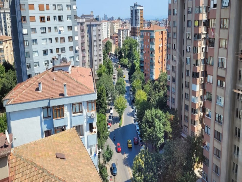 KOZZY AVM METRO İSTASYONU YAKIN FERAH 80 M2 NET 2+1 DAİRE