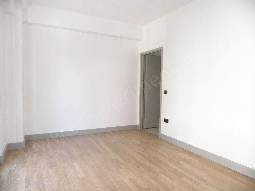 KOZZY AVM METRO İSTASYONU YAKIN FERAH 80 M2 NET 2+1 DAİRE