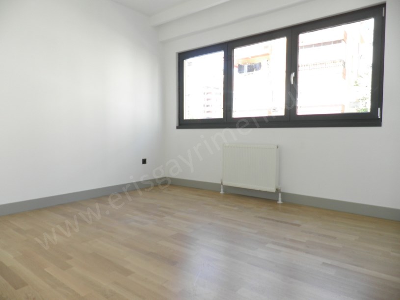 KOZZY AVM METRO İSTASYONU YAKIN FERAH 80 M2 NET 2+1 DAİRE