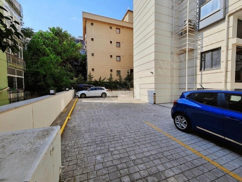 SUADİYEDE PRESTİJLİ YENİ BİNADA EBEVEYN BANYOLU İSKANLI 3+1 SATILIK BİNA