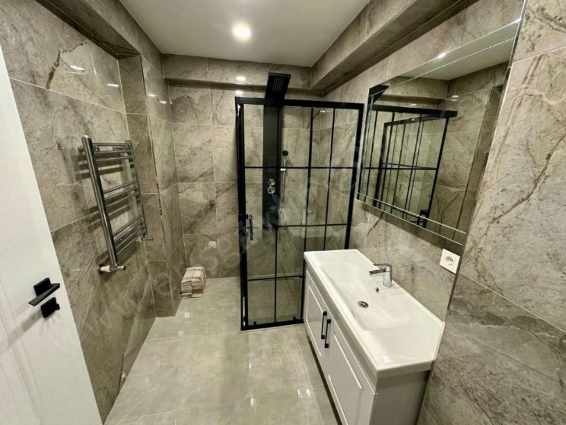 BOŞ.. KOZYATAĞINDA SİTE ÖZELLİKLİ 724 GÜVENLİK AÇIK HAVUZ İSKAN