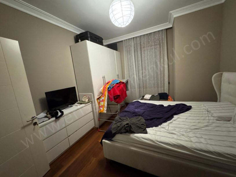 CADDEBOSTAN SAHİLDE 2,5+1, NET 96M2 KAPALI GARAJ VE DEPO ALANI