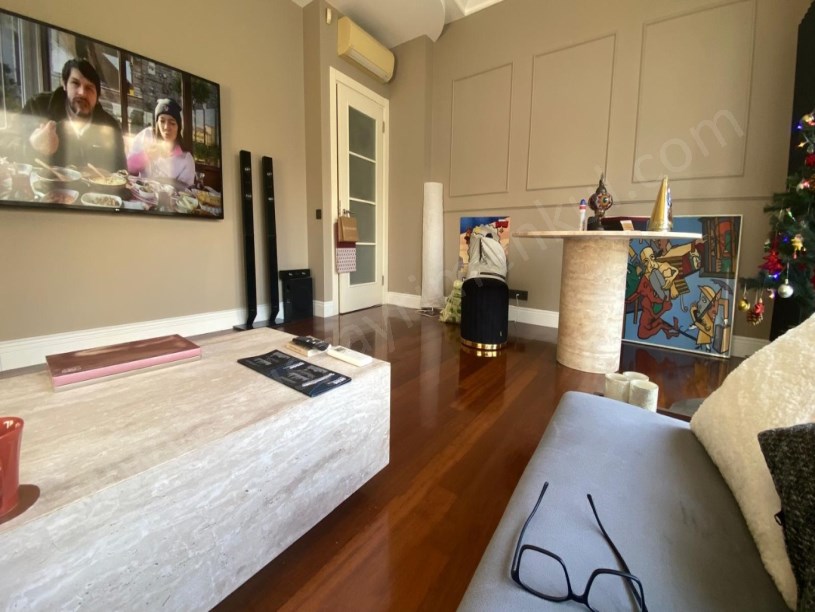 CADDEBOSTAN SAHİLDE 2,5+1, NET 96M2 KAPALI GARAJ VE DEPO ALANI