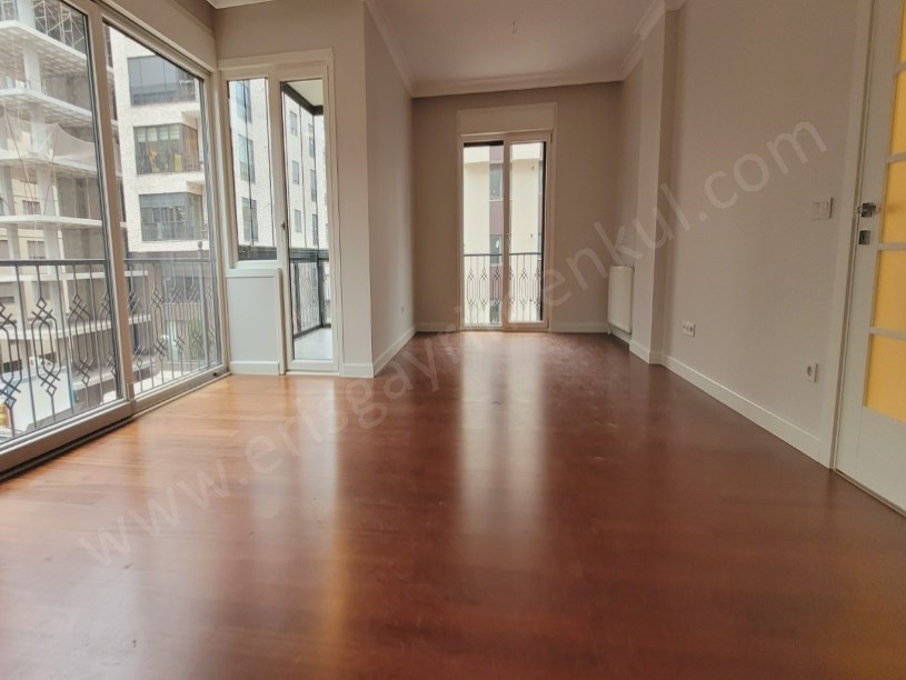 ŞAŞKINBAKKAL SAHİLDE 3YILLIK BİNA DA 3+1 NET 120M2