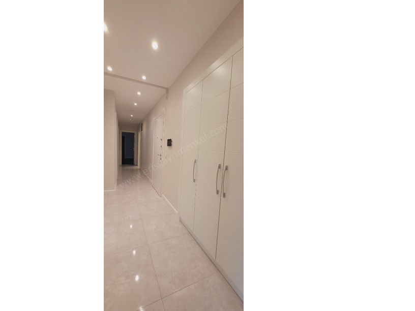 ŞAŞKINBAKKAL SAHİLDE 3YILLIK BİNA DA 3+1 NET 120M2