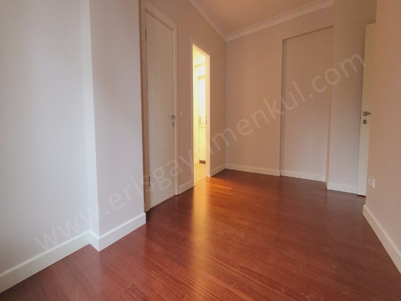 ŞAŞKINBAKKAL SAHİLDE 3YILLIK BİNA DA 3+1 NET 120M2