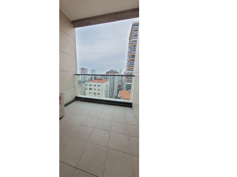 ETHEMEFENDİ CADDESİNDE HAVUZLU NET 120M2 OLAN 3+1