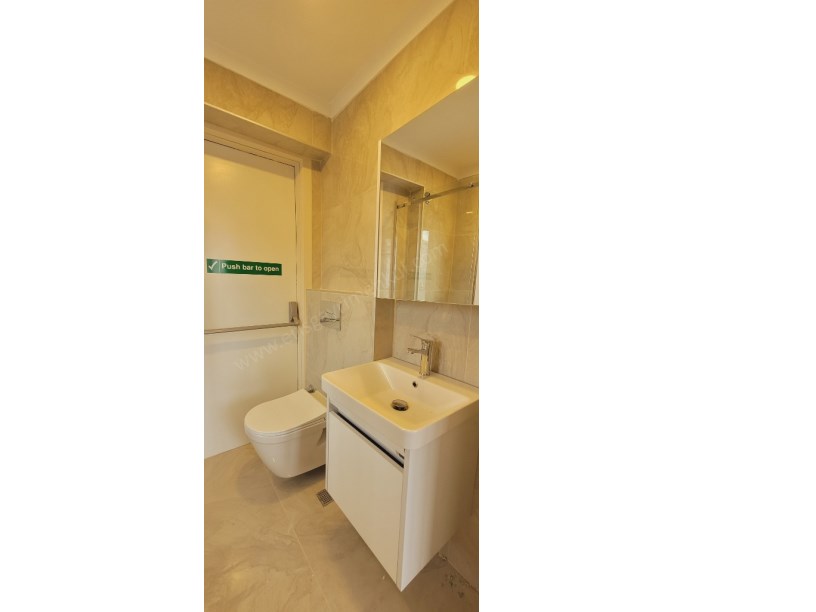 BAĞDAT CADDESİNE ÇOK YAKIN DENİZ MANZARALI NET 80M2 2+1