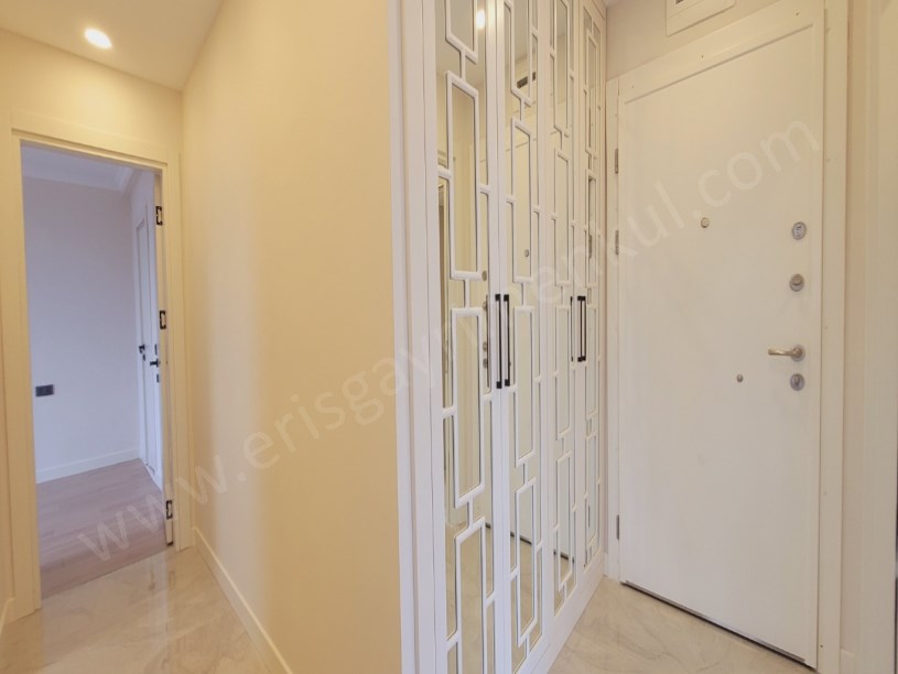 BAĞDAT CADDESİNE ÇOK YAKIN DENİZ MANZARALI NET 80M2 2+1
