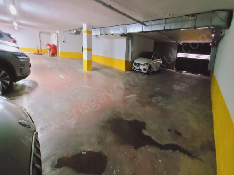 ERİŞ EMLAKTAN KOZYATAĞINDA MİNİBÜS YOLUNA YAKIN 2+1 YENİ BİNA