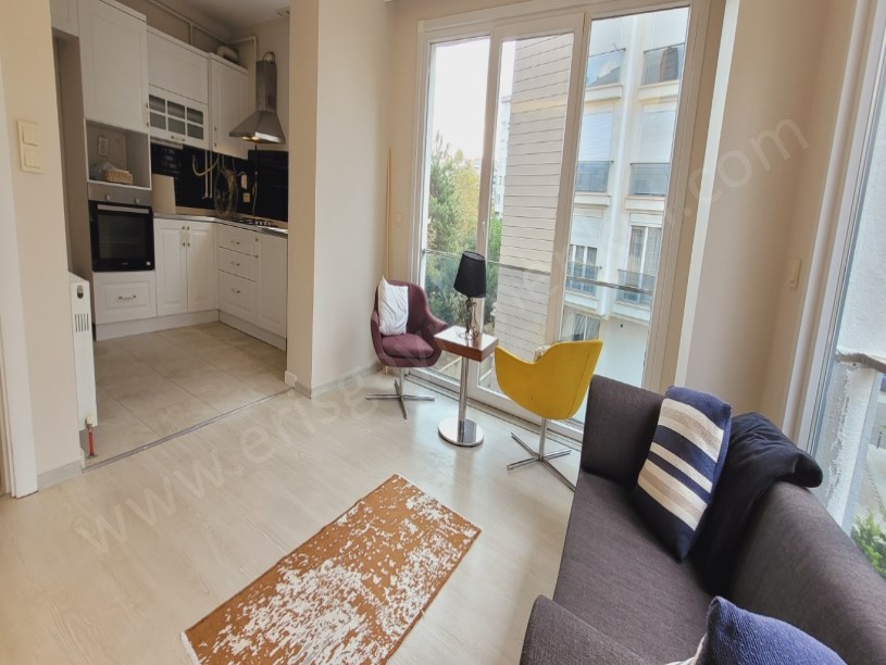 ERİŞ EMLAKTAN KOZYATAĞINDA MİNİBÜS YOLUNA YAKIN 2+1 YENİ BİNA