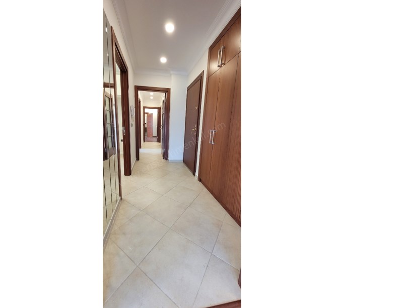 ÖZGÜRLÜK PARKININ HEMEN YANINDA SAHİLE YAKIN NET 90M2 2+1