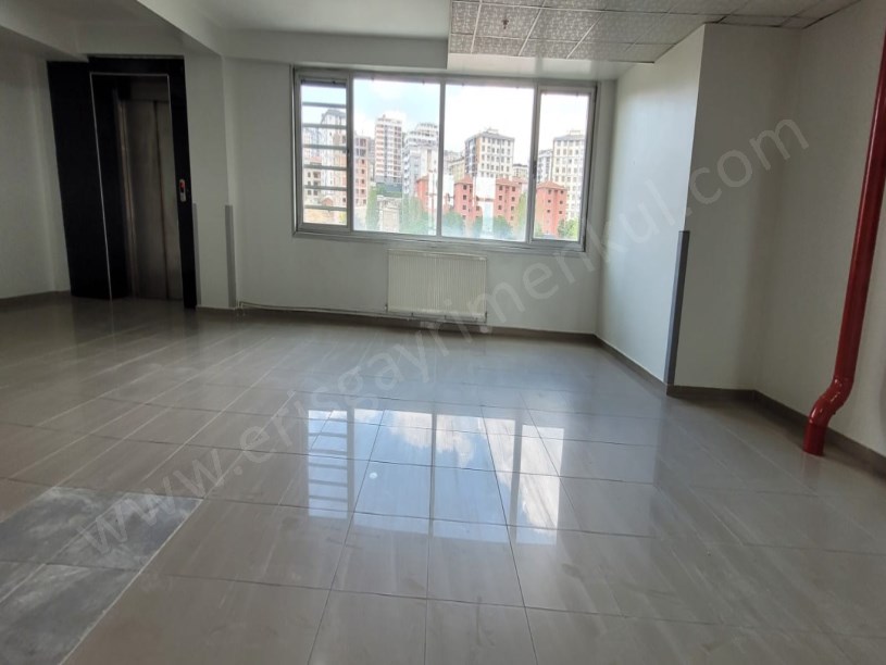 PENDİK FEVZİ ÇAKMAK MAH. PLAZADA NET 50M2 İŞ YERİNE UYĞUN