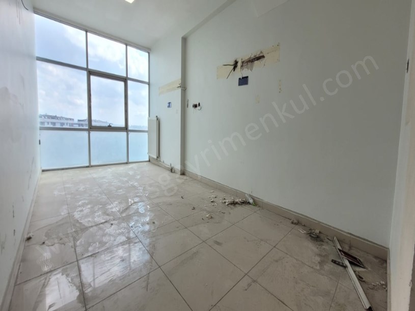 PENDİK FEVZİ ÇAKMAK MAH. PLAZADA NET 50M2 İŞ YERİNE UYĞUN